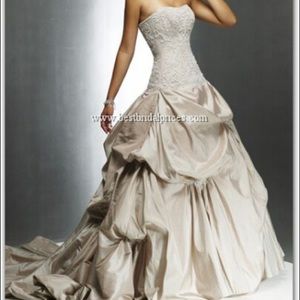 Maggie sottero victoriana new with tags